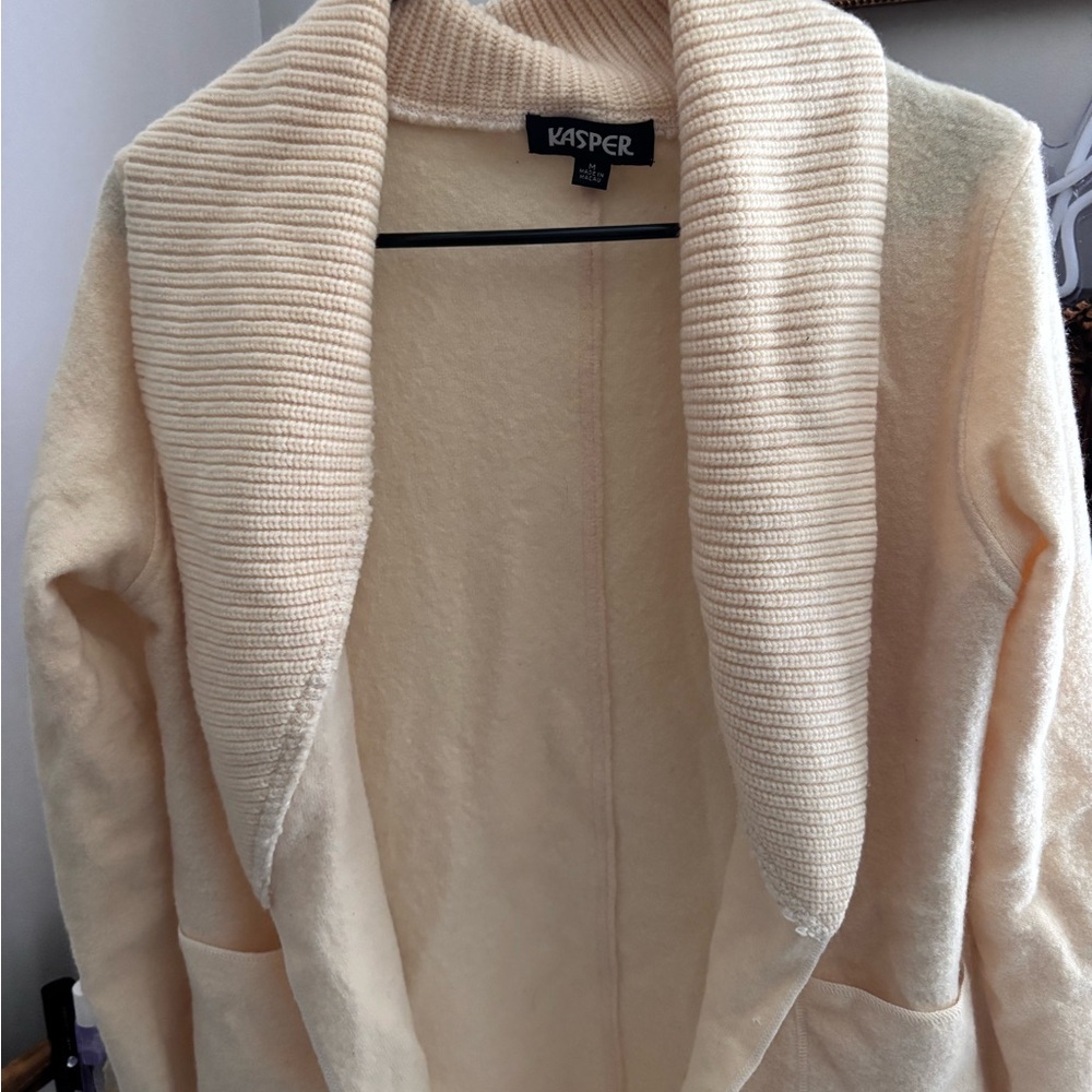Kasper Women's Cream Cardigan Sweater